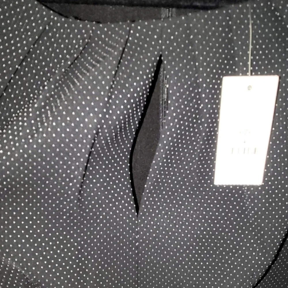 White House Black Market Sheath Dress with Ruffled Bottom Size 4 - Picture 4 of 12